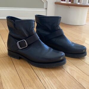 Veronica bootie Frye 8.5 women great used condition black leather booties